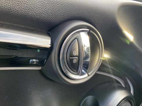 Certified 2024 MINI Cooper S image 19