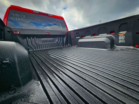 New 2026 GMC Sierra 1500 Elevation image 5