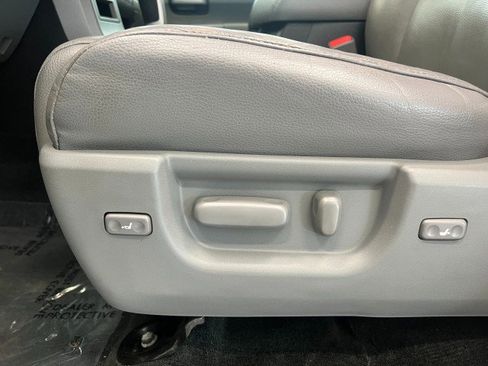 Used 2017 Toyota Sequoia Limited w/ Safety & Convenience Package AWD/4WD image 13