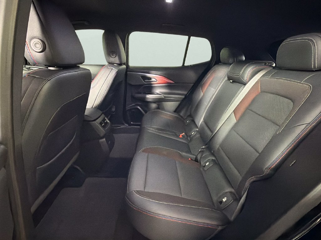Used 2024 Chevrolet Equinox EV RS FWD image 26