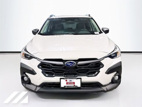 Used 2024 Subaru Crosstrek 2.0i Premium image 2