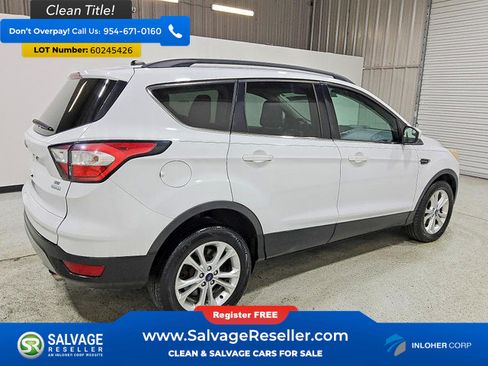 Used 2018 Ford Escape SE FWD image 4