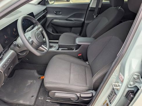 Used 2024 Hyundai Kona SE FWD image 8