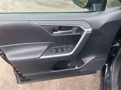 Used 2023 Toyota RAV4 XLE FWD image 11