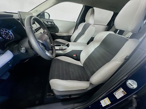 Used 2025 Mitsubishi Outlander SE AWD/4WD image 13
