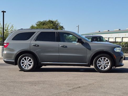 Used 2023 Dodge Durango SXT Launch Edition RWD image 6