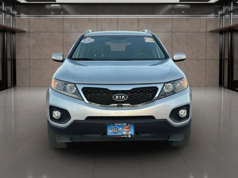 Used 2011 Kia Sorento LX w/ Convenience Pkg FWD image 12