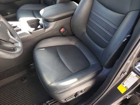 Used 2021 Toyota RAV4 XLE Premium FWD image 22