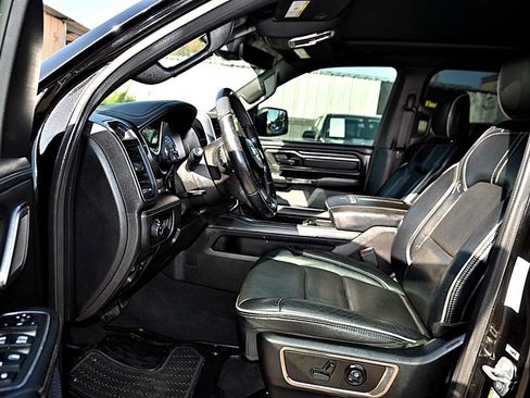 Used 2019 RAM 1500 Limited AWD/4WD image 17