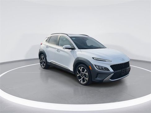 Used 2023 Hyundai Kona Limited image 2