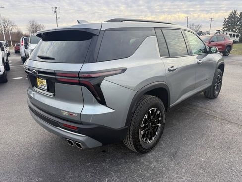 Used 2025 Chevrolet Traverse Z71 w/ Driver Confidence Package image 5