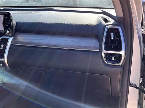 Certified 2022 Kia Sorento SX Prestige image 17