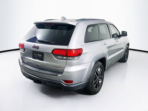Used 2017 Jeep Grand Cherokee Trailhawk image 9