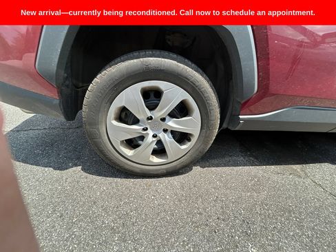 Used 2022 Toyota RAV4 LE AWD/4WD image 17