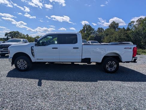 Used 2025 Ford F350 XLT AWD/4WD image 2