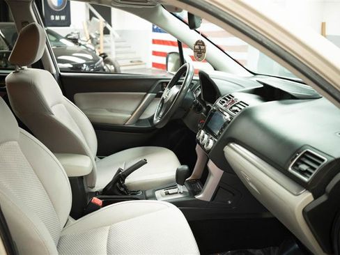 Used 2016 Subaru Forester 2.5i Premium image 13