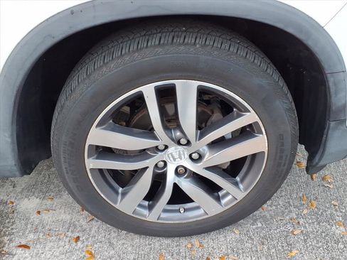 Used 2016 Honda Pilot Elite image 13