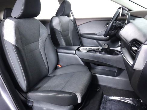 Used 2023 Nissan Rogue SV image 36