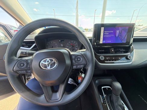 Used 2025 Toyota Corolla LE FWD image 8