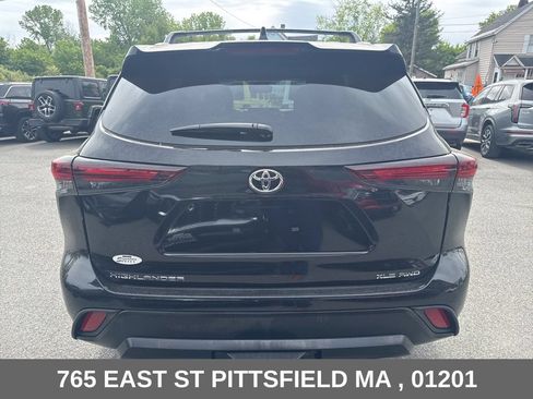 Used 2025 Toyota Highlander XLE AWD/4WD image 7