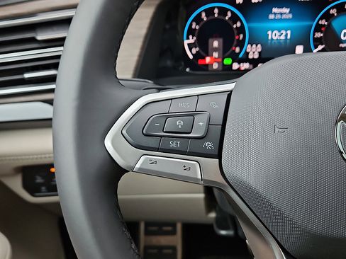 New 2026 Volkswagen Atlas SEL Premium R-Line image 19