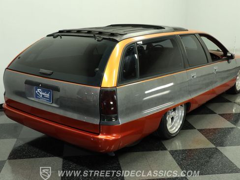 Used 1992 Oldsmobile Custom Cruiser RWD image 11