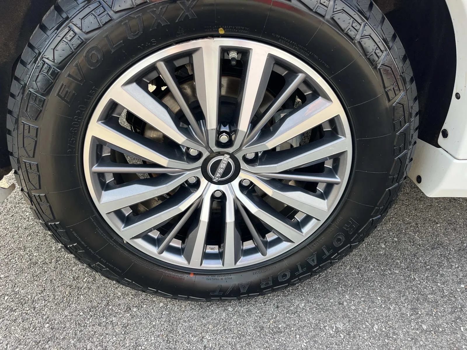 Used 2023 Nissan Armada SL RWD image 11
