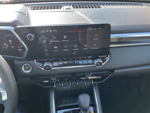 Used 2025 GMC Canyon Elevation w/ Convenience Package image 18