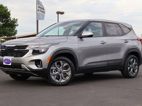 Used 2026 Kia Seltos LX AWD/4WD image 14