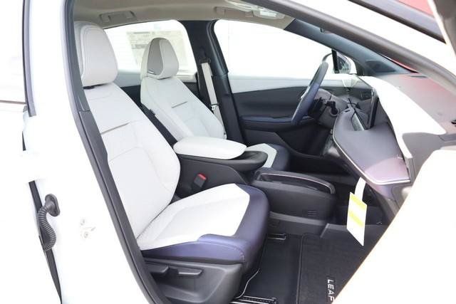 New 2026 Nissan Leaf Platinum+ w/ Cargo Package (Platinum+) FWD image 22