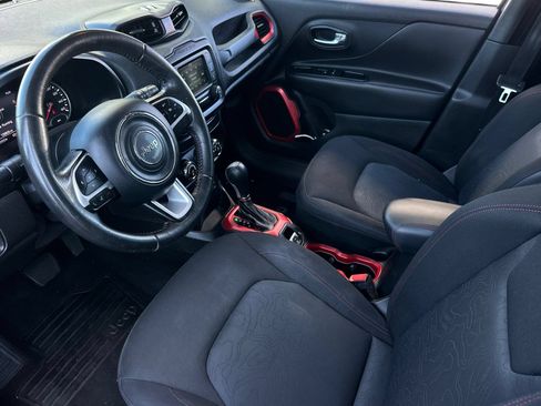 Used 2016 Jeep Renegade Trailhawk AWD/4WD image 10