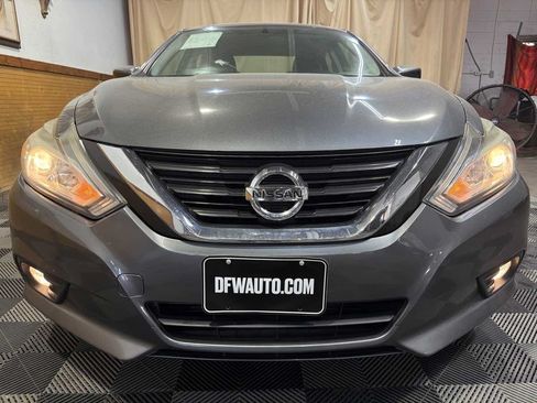 Used 2017 Nissan Altima 2.5 SV FWD image 3