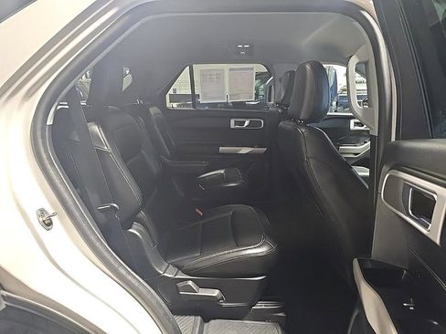 Used 2022 Ford Explorer XLT w/ Equipment Group 202A image 32