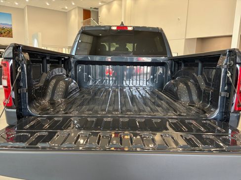 New 2026 RAM 1500 Express AWD/4WD image 34