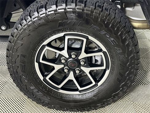 Used 2025 Jeep Gladiator Rubicon w/ Convenience Group image 34