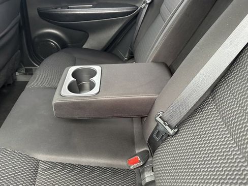 Used 2020 Nissan Rogue Sport S image 31