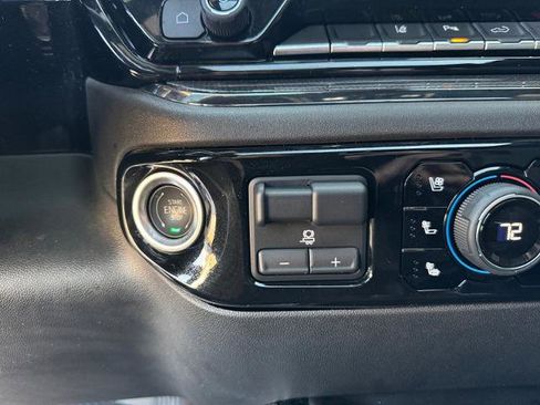 Used 2025 Chevrolet Silverado 2500 ZR2 w/ Technology Package image 24