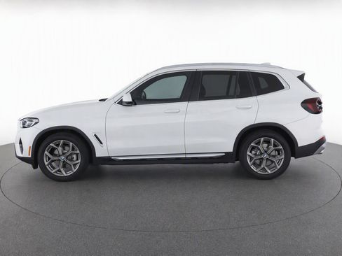 Used 2024 BMW X3 sDrive30i w/ Convenience Package RWD image 3