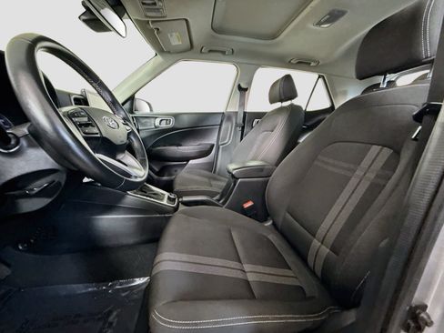 Used 2022 Hyundai Venue SEL FWD image 21