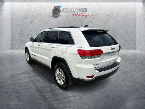Used 2018 Jeep Grand Cherokee Laredo AWD/4WD image 3