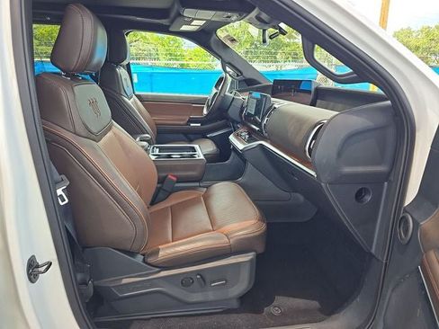 Used 2025 Ford Expedition King Ranch AWD/4WD image 16