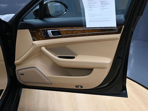 Used 2023 Porsche Panamera 4 Platinum Edition AWD/4WD image 37