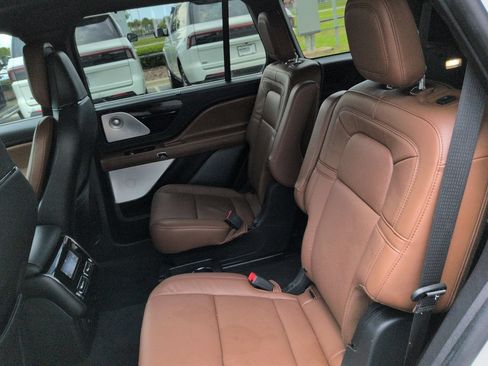 Certified 2022 Lincoln Aviator Grand Touring w/ Equipment Group 301A AWD/4WD image 14
