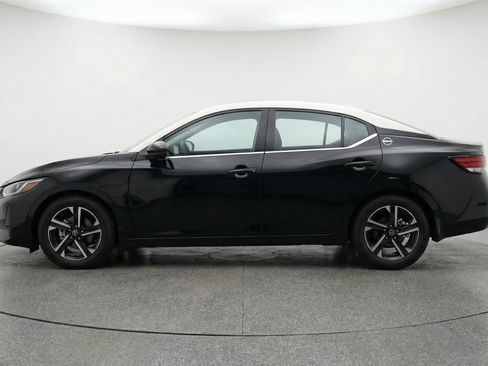 Used 2025 Nissan Sentra SV FWD image 5