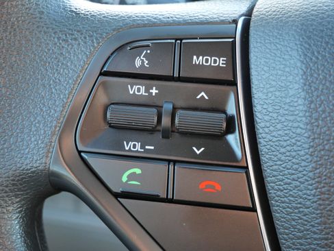 Used 2017 Hyundai Sonata SE w/ Cargo Package image 32