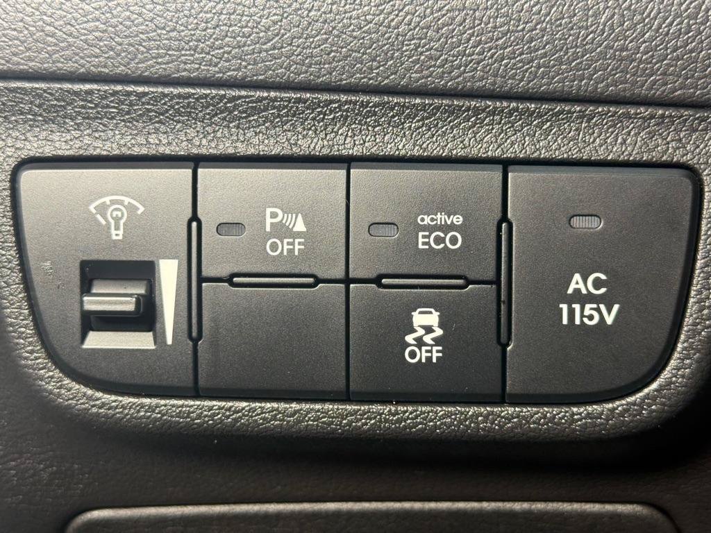 Used 2015 Hyundai Veloster w/ Option Group 03 FWD image 19