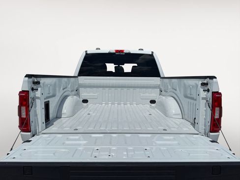 Used 2022 Ford F150 XLT w/ Equipment Group 302A High AWD/4WD image 5