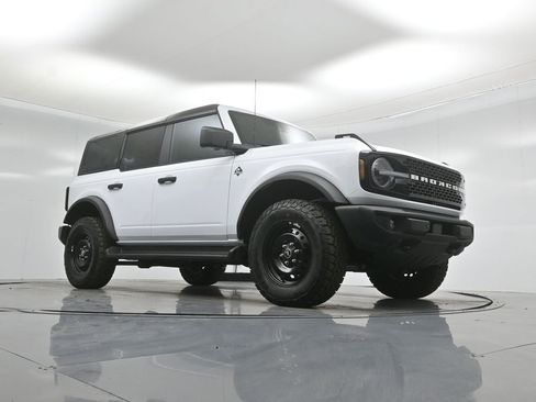 New 2026 Ford Bronco Outer Banks image 3