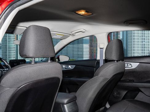 Used 2023 Kia Forte LXS image 17