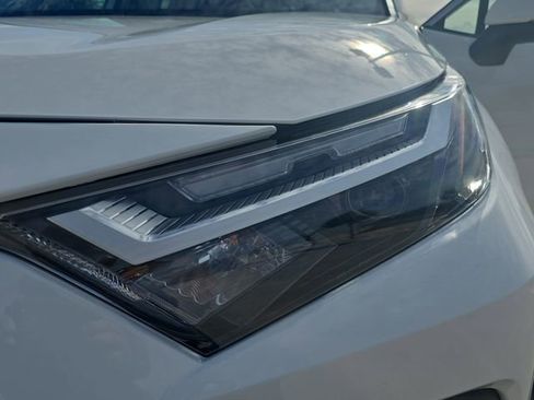 New 2025 Toyota RAV4 XLE image 30